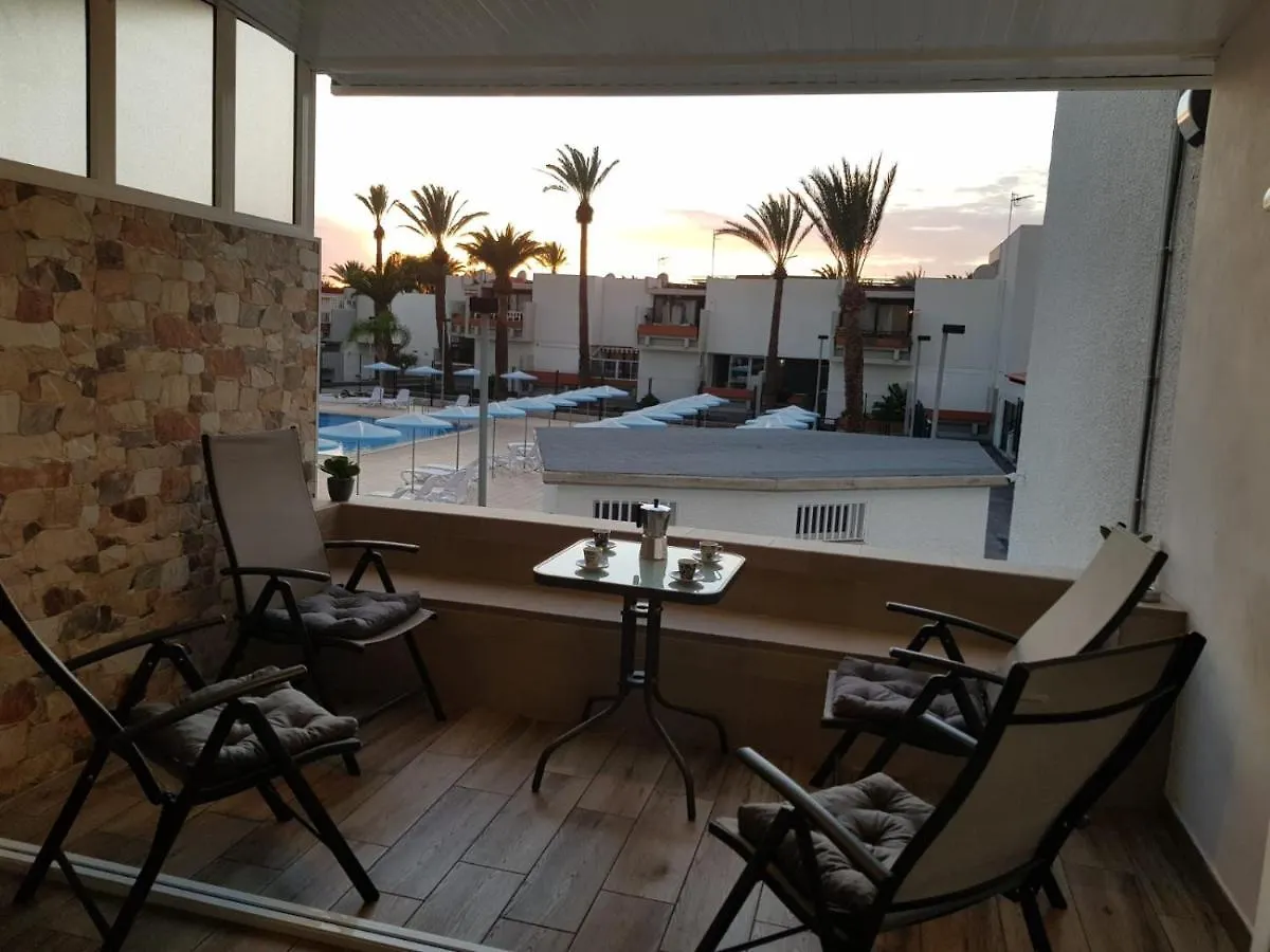 Family Comfortable Apartment 아로나