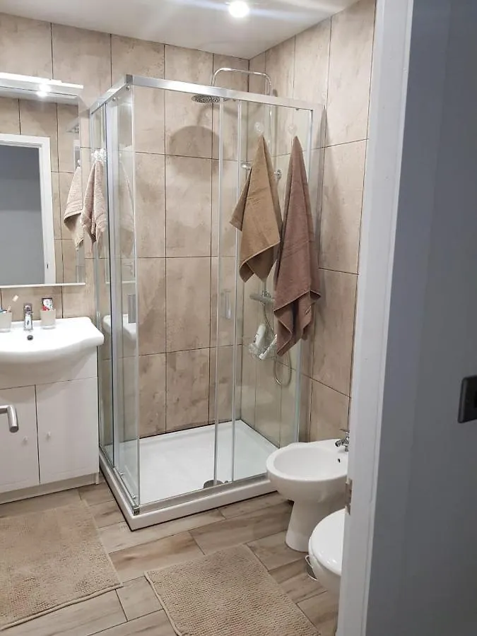 Family Comfortable Apartment 아로나